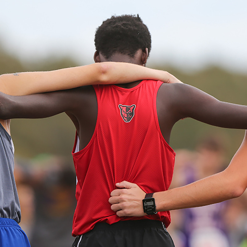 People showing sportsmanship