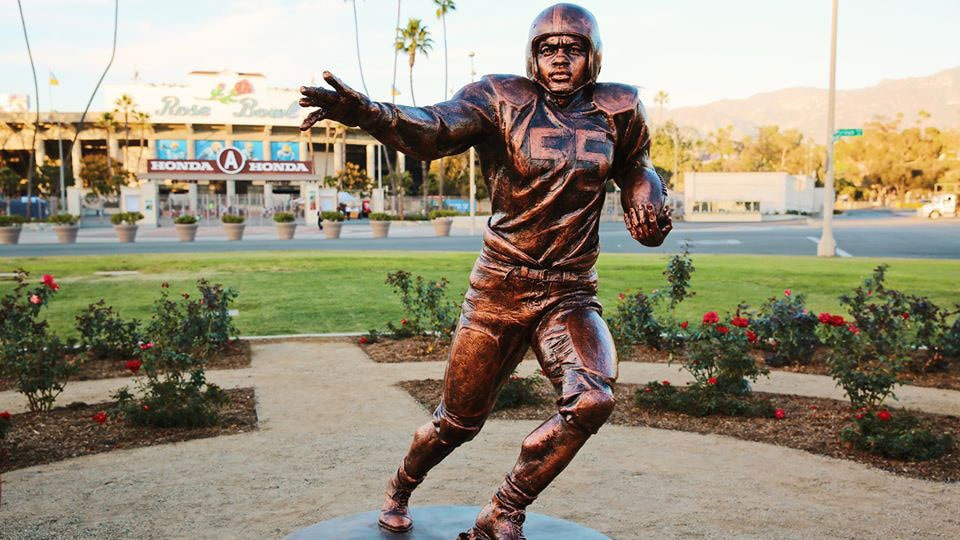 Rose Bowl Football Player Statue